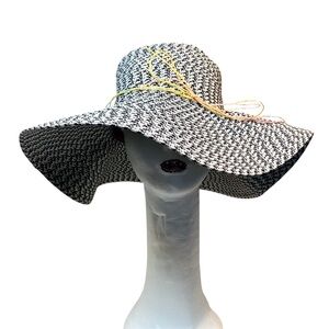 Women's Woven Wide Brim Black and White Sun Hat